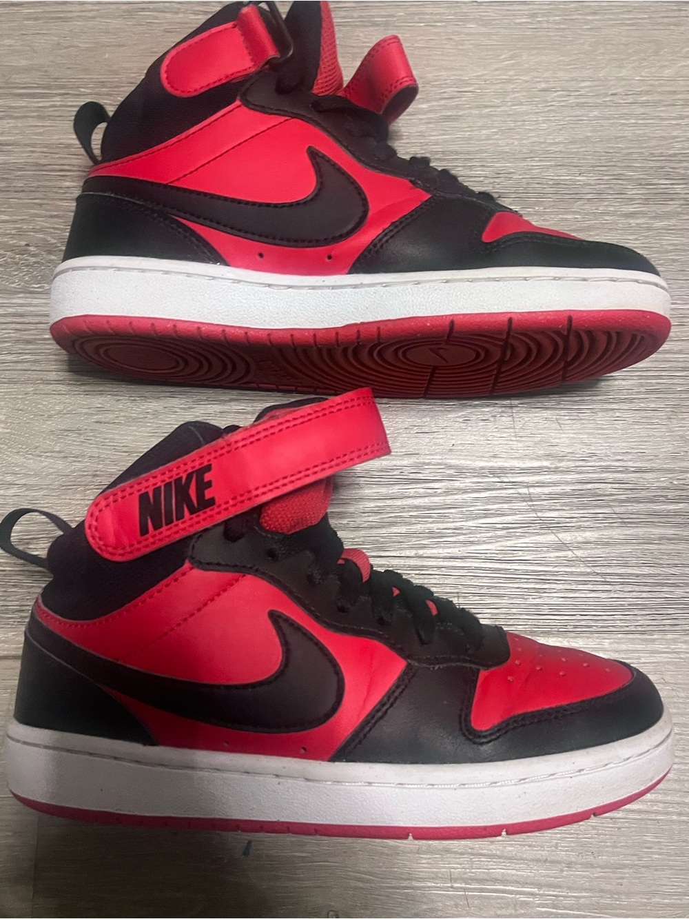 Nike Kids’ High-Top Sneakers in Red and Black Size 4Y - Picture 2 of 11
